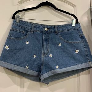 New cuffed denim daisy shorts 0XL